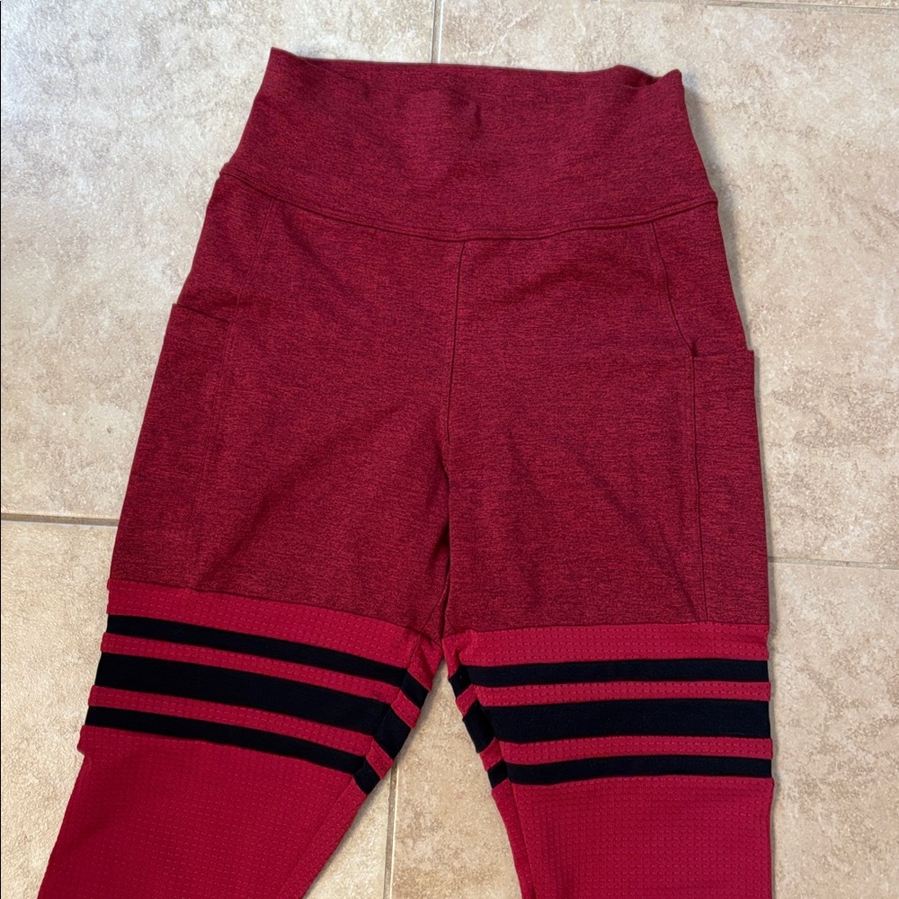 Bombshell maroon/red leggings w/Blk stripe - Picture 4 of 6